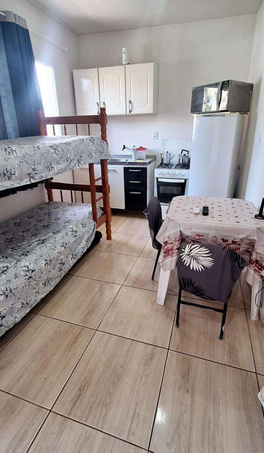 Kitnet S1 Em Torres-Rs - Na Mais Bela Praia Gaucha - Cozinha - Banheiro - Ar Condicionado - Tv E Wi-Fi - Estacionamento - Anfitria Superhost No Bnb エクステリア 写真